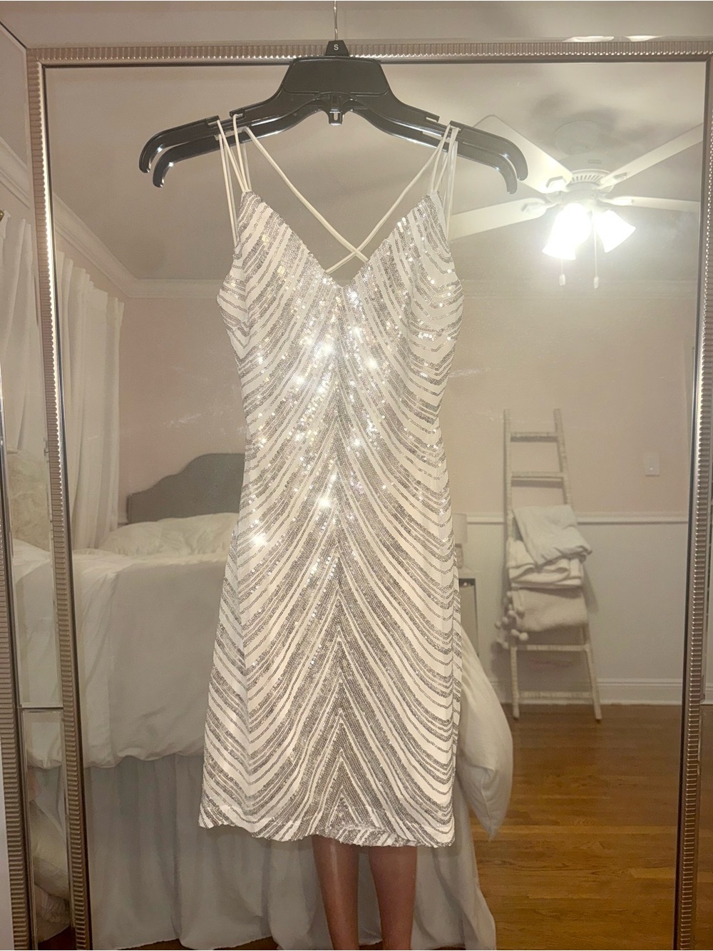 Sequin Strappy V-Neck Cocktail Dress in Silver